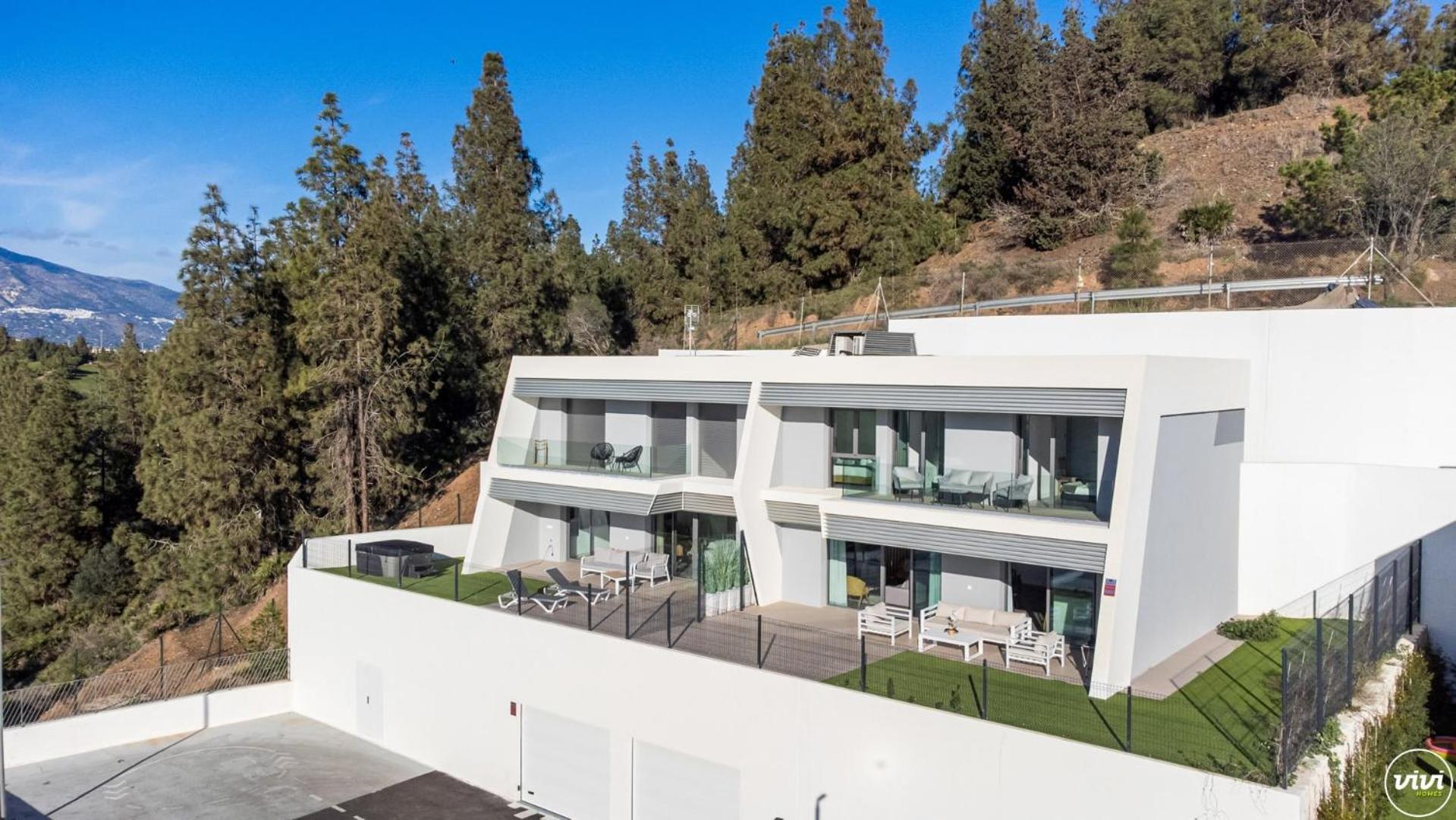 El Faro Vivi Homes - Elies House Pool, Gym, Spa & Sea View מראה חיצוני תמונה